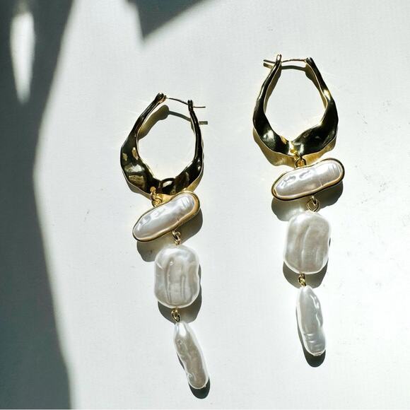 NEW NORDSTROM 18kt Gold Plated Pearl Bead Vintage Drop Hoop Earrings Jewelry - Picture 11 of 16